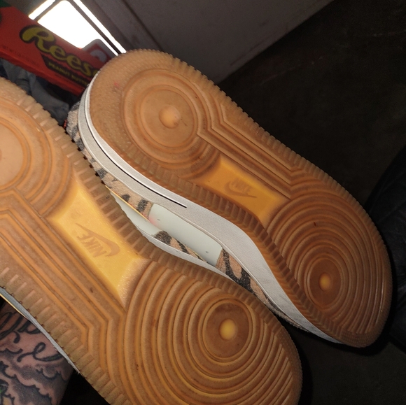 Limited edition AF1 Dakari Tiger stripe size 14 - Picture 9 of 11